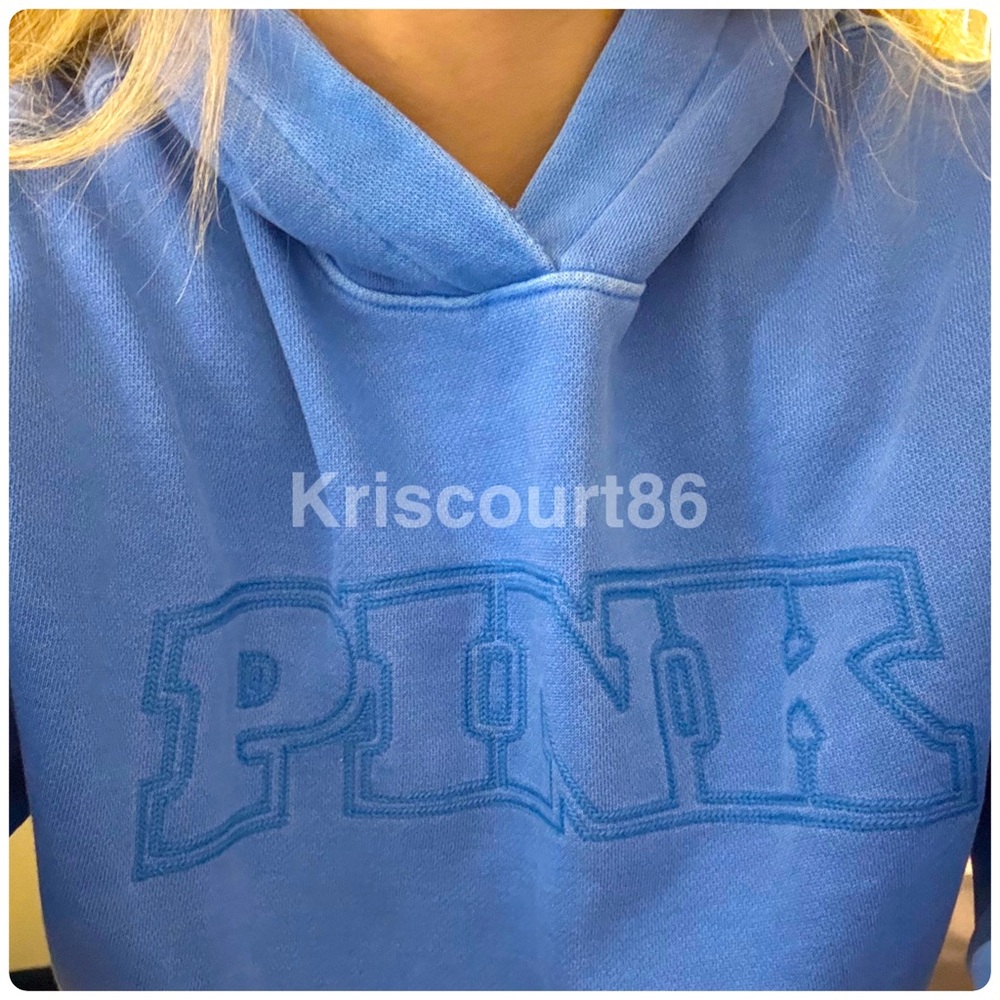 VSPINK Limited Edition Blue Pullover Hoodie NEW WITH TAGS - Picture 3 of 7